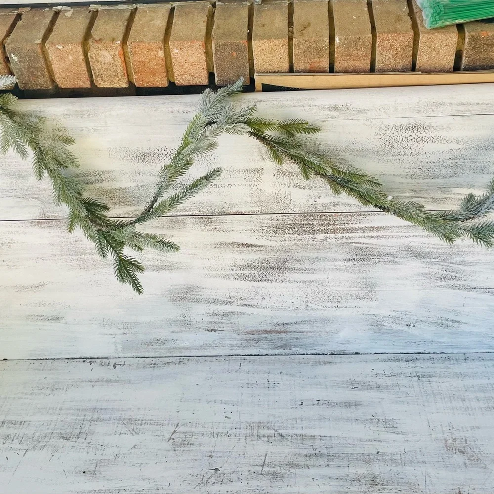 *Ice Finish Garland